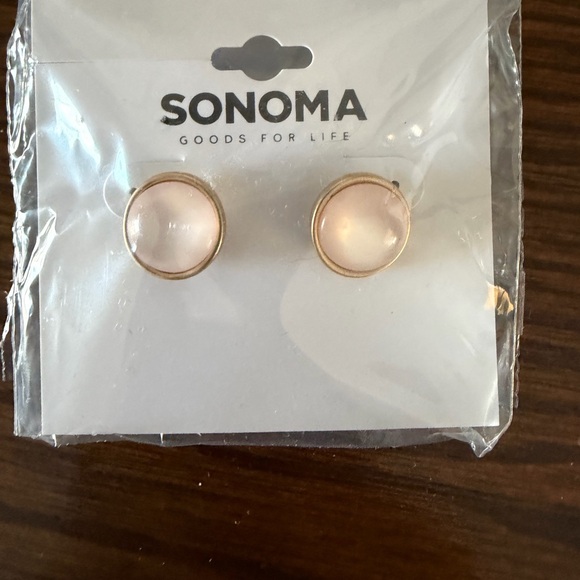 Sonoma Jewelry - Sonoma Gold and Pearl round Earrings